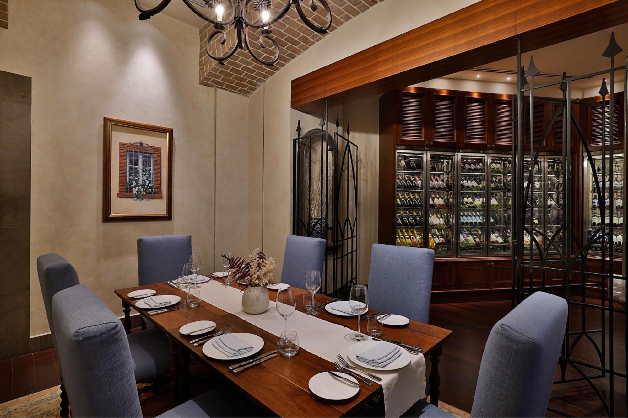 Hotel The St. Regis Abu Dhabi Esterno foto Private dining room at the restaurant