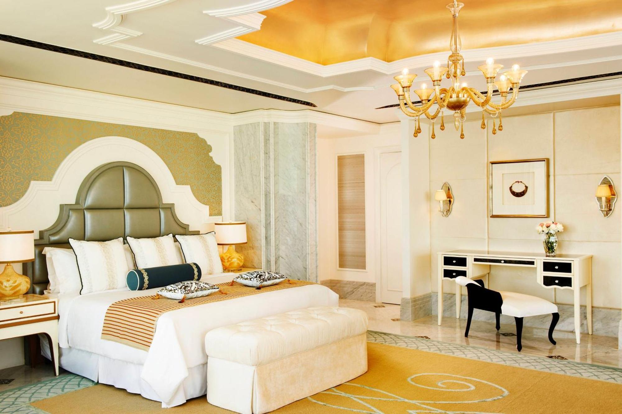 Hotel The St. Regis Abu Dhabi Esterno foto A bedroom at the Taj Mahal Palace