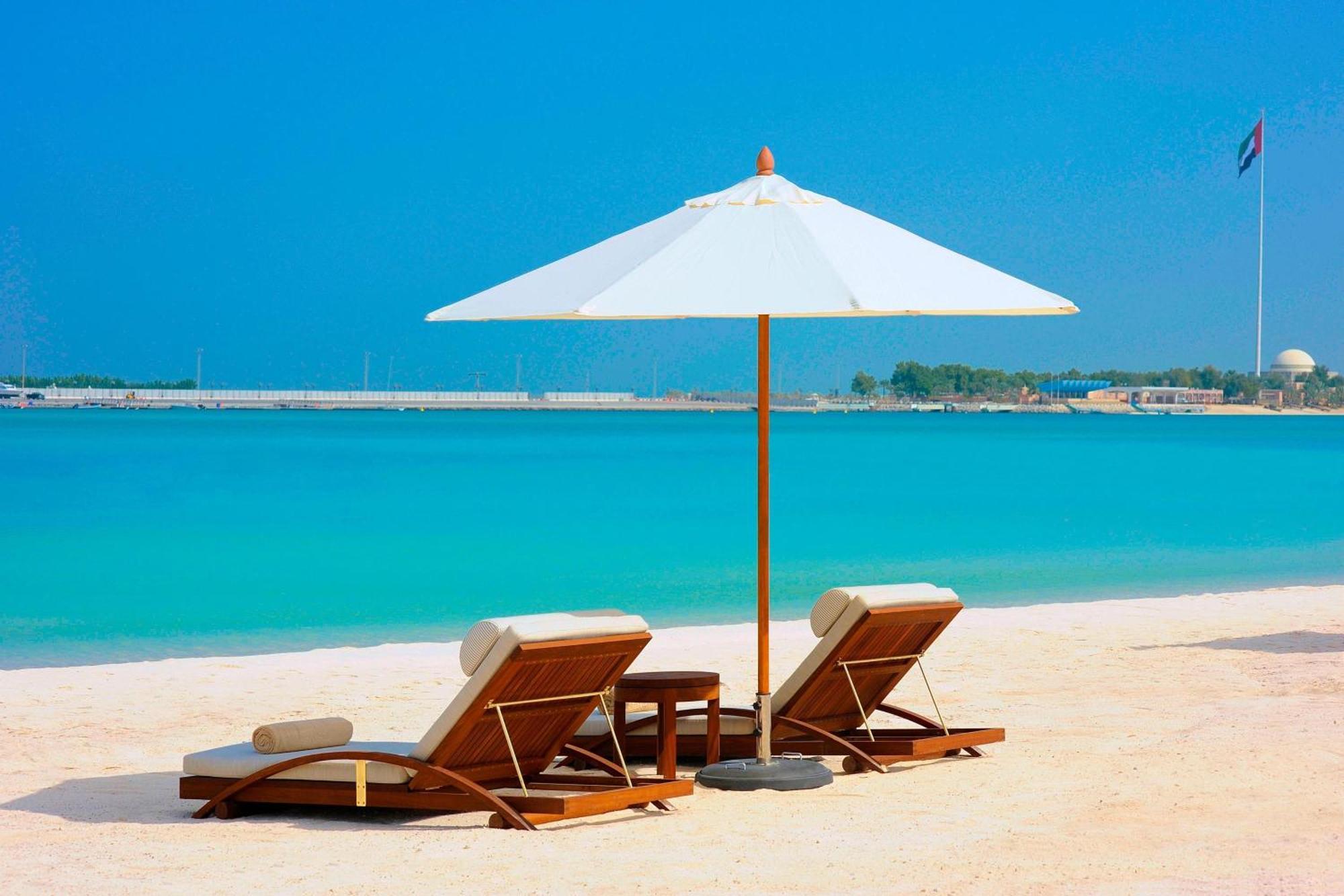 Hotel The St. Regis Abu Dhabi Esterno foto Beach at Jumeirah Island