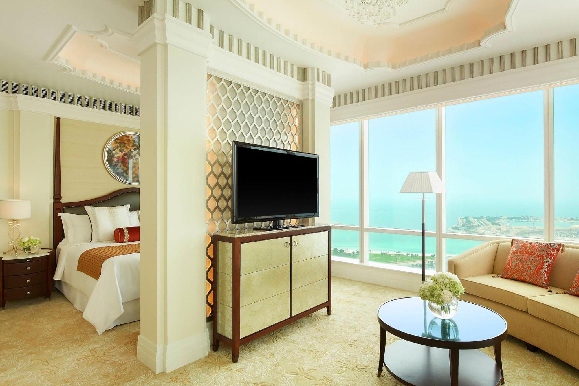 Hotel The St. Regis Abu Dhabi Esterno foto A suite at Jumeirah Atlantis